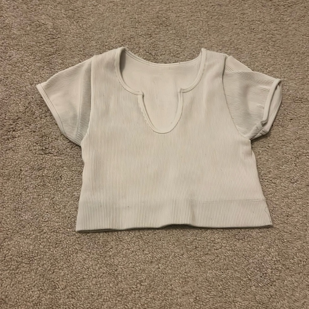 Gilly Hicks White Ribbed Seamless Short Sleeve V Neck Thick Top Shirt Size M